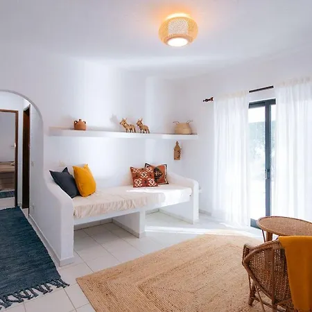 Апартаменты Pool Side Nest Quinta Do Vale Сан-Бартоломеу-де-Мессинеш